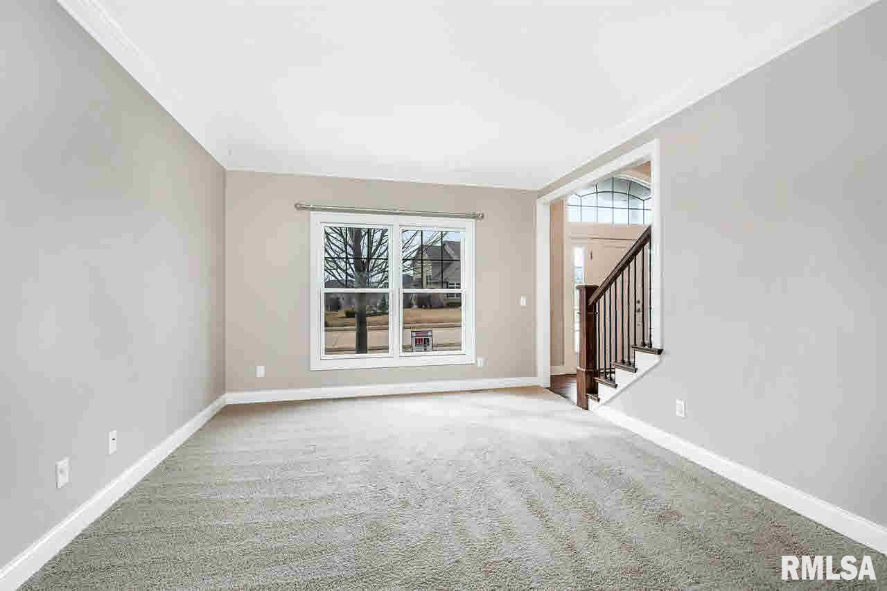 3331 Westminster Road Bettendorf, IA 52722 - Photo 8 of 24 Gallery Image 8
