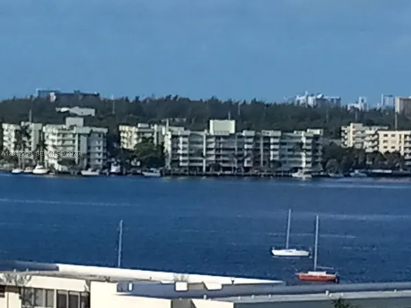 $342,000 | 18021 Biscayne Boulevard, Unit 1101, Aventura, FL 33160