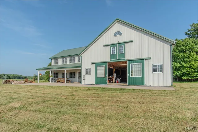 $693,700 | 40790 Head Island Road, Clayton, NY 13624