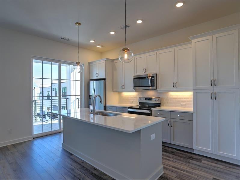 155 Devore Road Alpharetta, GA 30009 - Photo 6 of 55