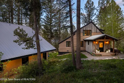 $3,750,000 | 6900 Paintbrush Trail, Wilson, WY 83014
