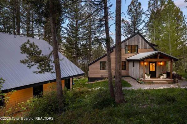$3,750,000 | 6900 Paintbrush Trail, Wilson, WY 83014