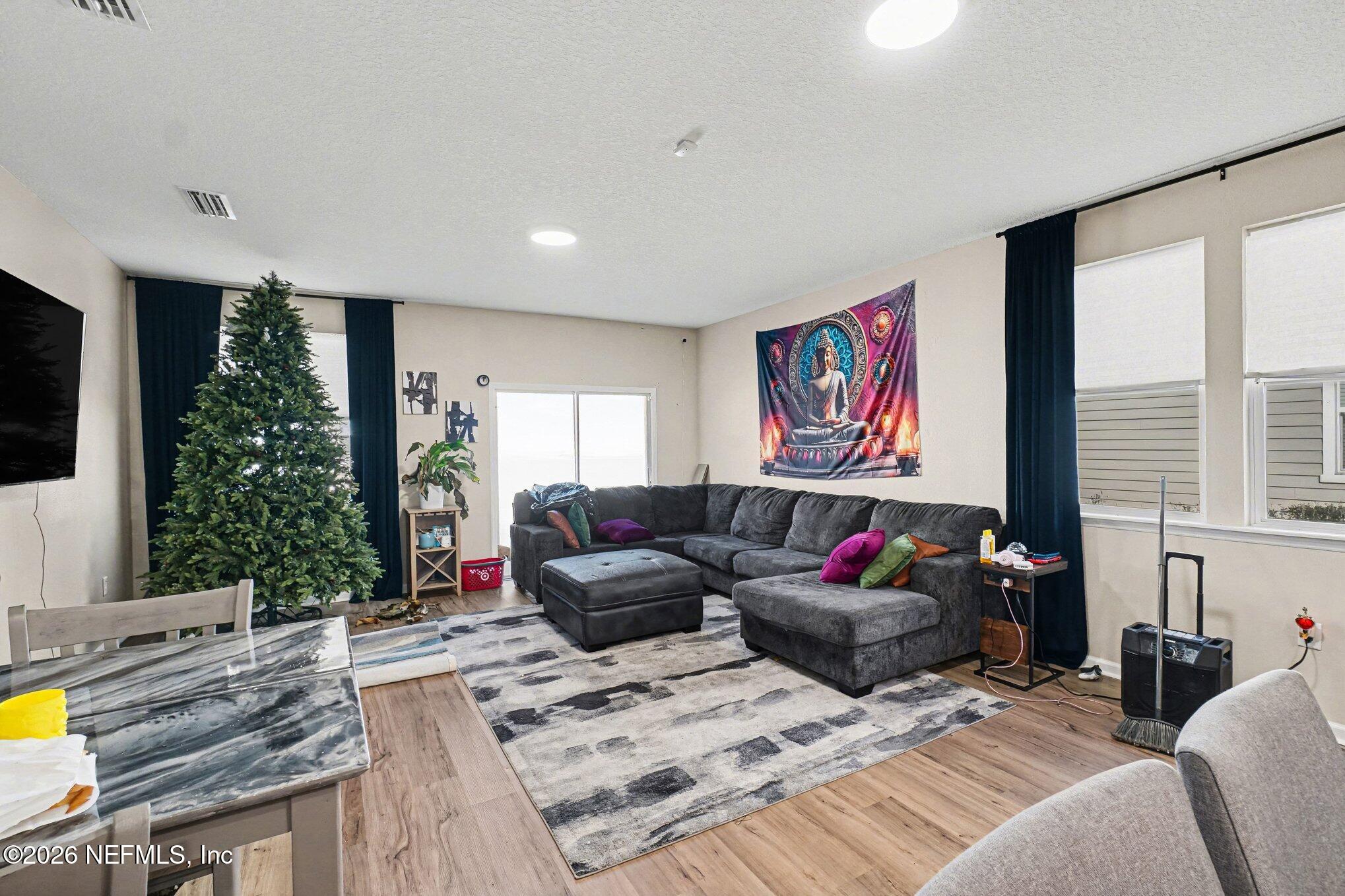 7811 Merchants Way Jacksonville, FL 32222 - Photo 5 of 15 002_file_8101