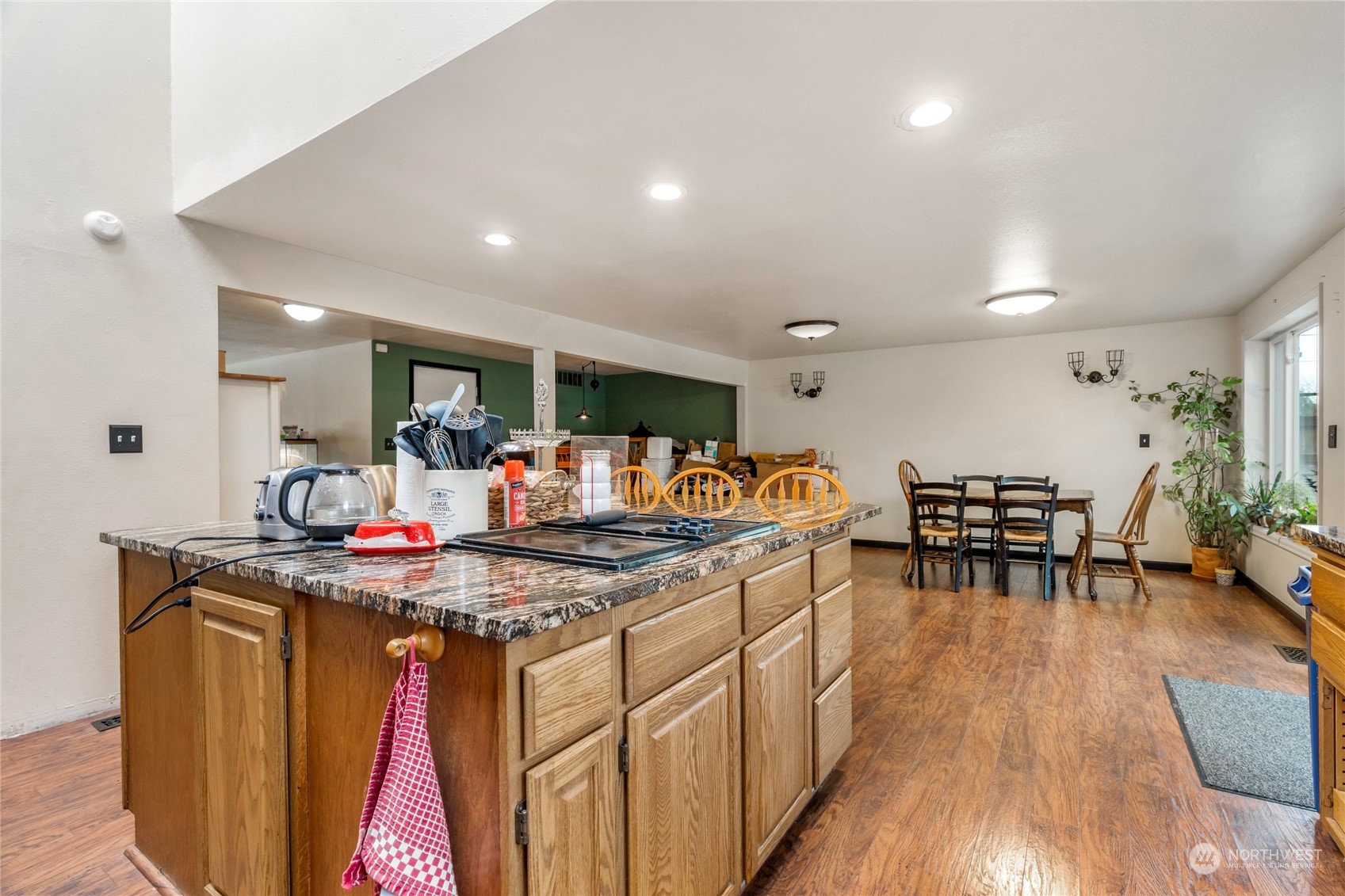 3913 South 322nd Street Federal Way, WA 98001 - Photo 14 of 34