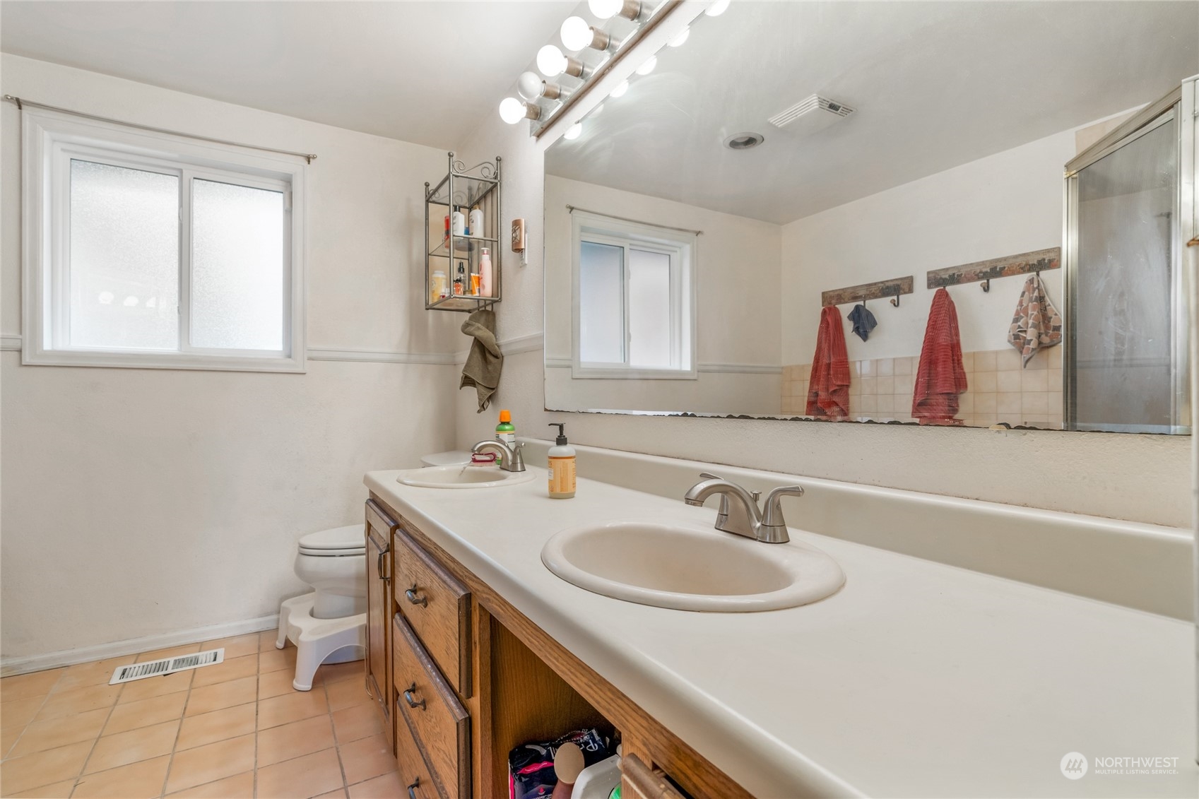 3913 South 322nd Street Federal Way, WA 98001 - Photo 19 of 34
