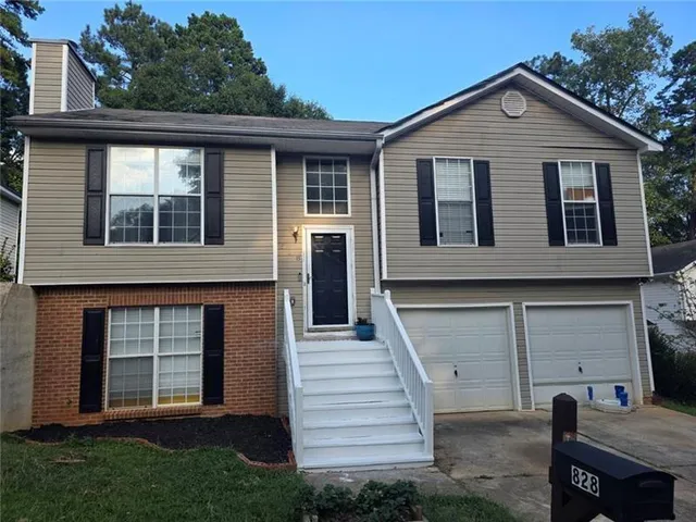 $254,900 | 828 Tradd Court, Stone Mountain, GA 30087