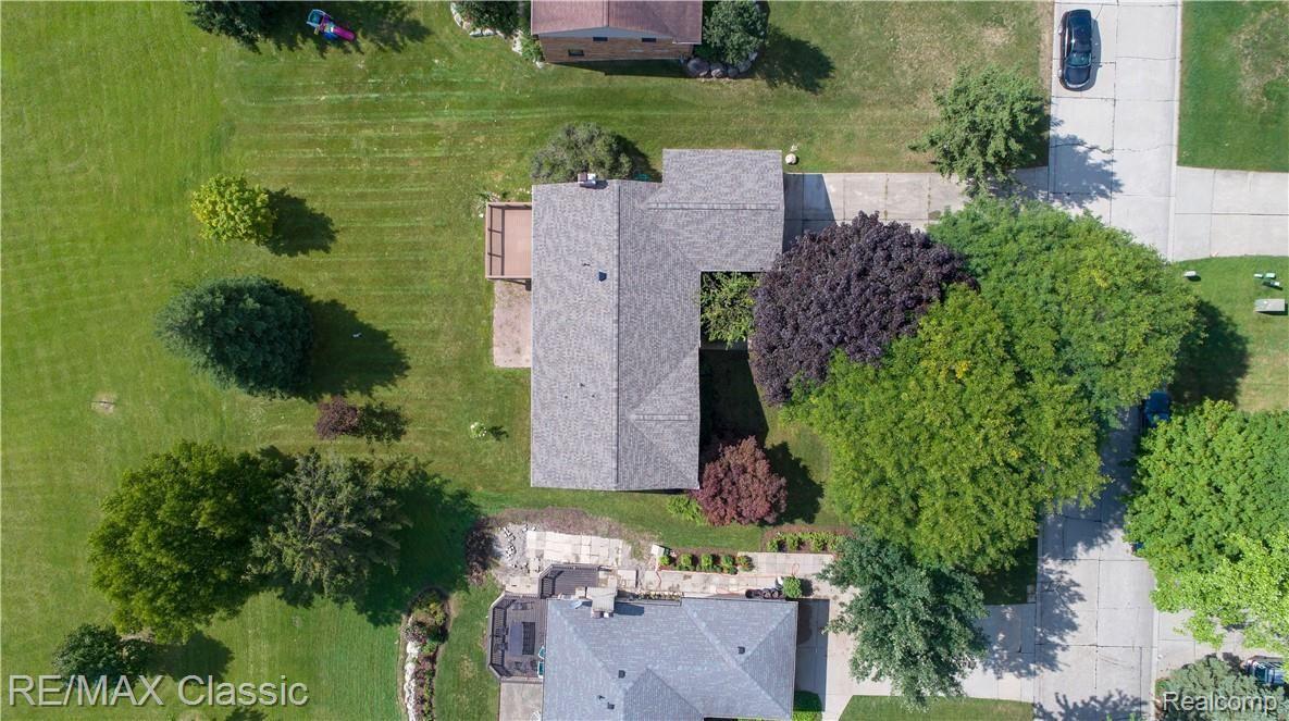 36242 Smithfield Road Farmington, MI 48335 - Photo 49 of 55 36242 Smithfield Rd HDR7.jpg