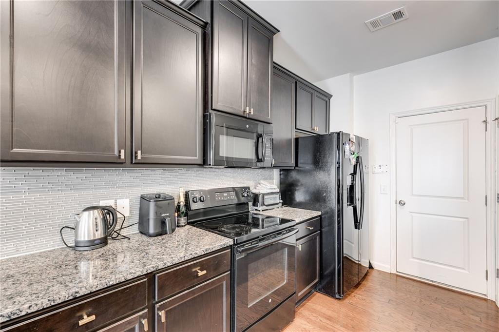 2699 Avanti Way Decatur, GA 30035 - Photo 10 of 26