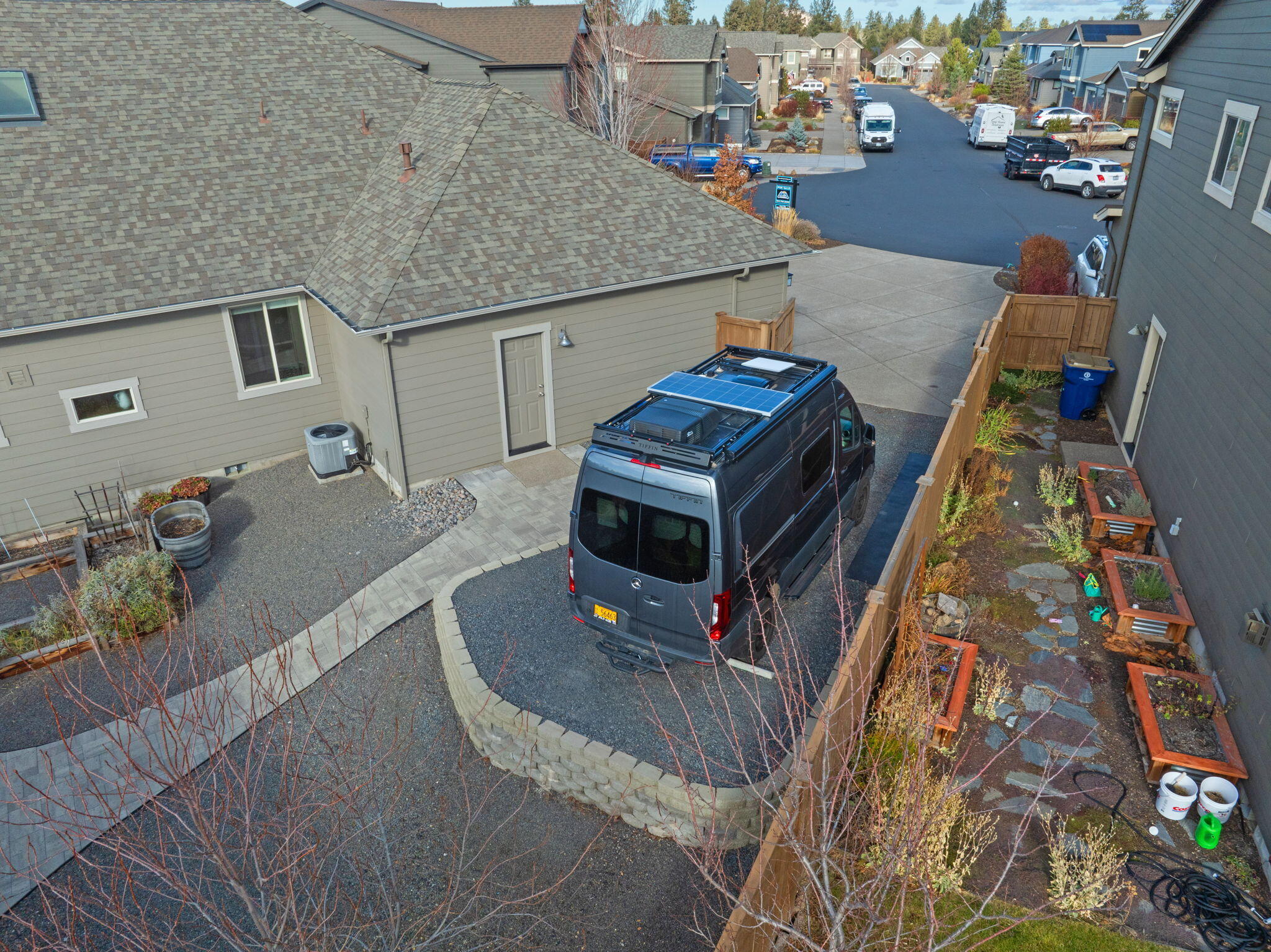 61076 Manhae Loop Bend, OR 97702 - Photo 44 of 67 RV Parking with Vehicle