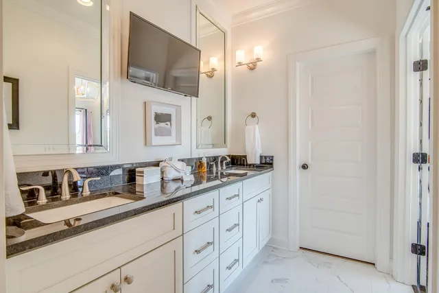 $5,495 | 2125 Acklen Avenue, Unit B, Nashville, TN 37212