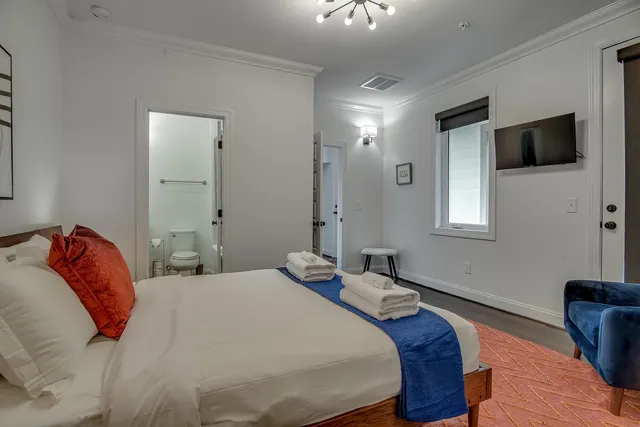 $5,495 | 2125 Acklen Avenue, Unit B, Nashville, TN 37212