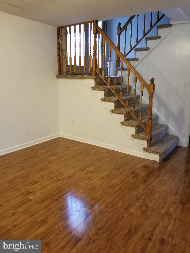 9413 Retriever Road Springfield, VA 22153 - Photo 5 of 14 Family Room