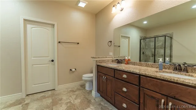 $524,900 | 412 Country Ridge Drive, Camdenton, MO 65020