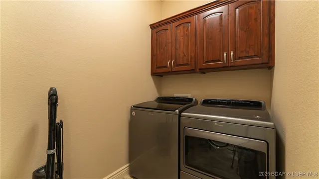 $524,900 | 412 Country Ridge Drive, Camdenton, MO 65020