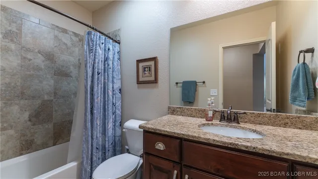 $524,900 | 412 Country Ridge Drive, Camdenton, MO 65020