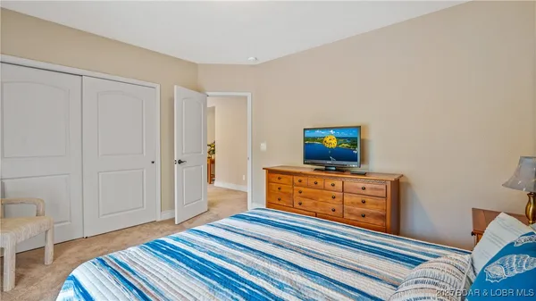 $524,900 | 412 Country Ridge Drive, Camdenton, MO 65020