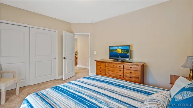 $524,900 | 412 Country Ridge Drive, Camdenton, MO 65020