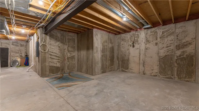 $524,900 | 412 Country Ridge Drive, Camdenton, MO 65020