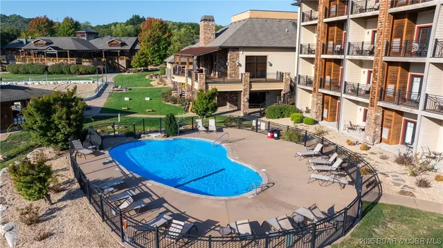 $524,900 | 412 Country Ridge Drive, Camdenton, MO 65020