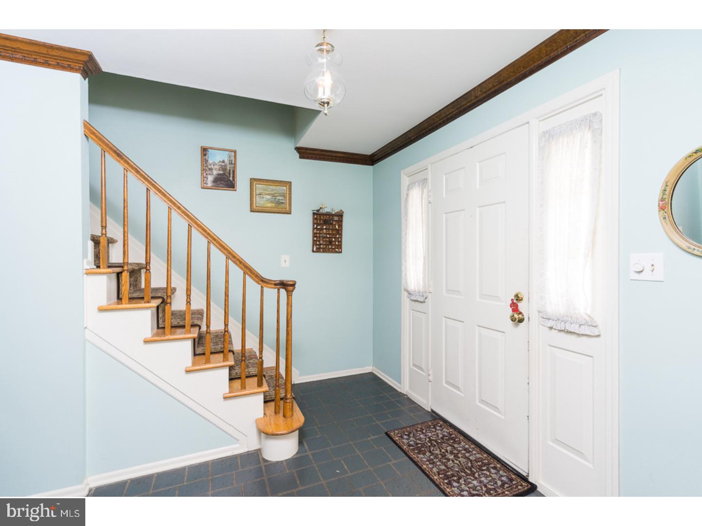 33 Tar Heels Road Trenton, NJ 08619 - Photo 3 of 24 Foyer