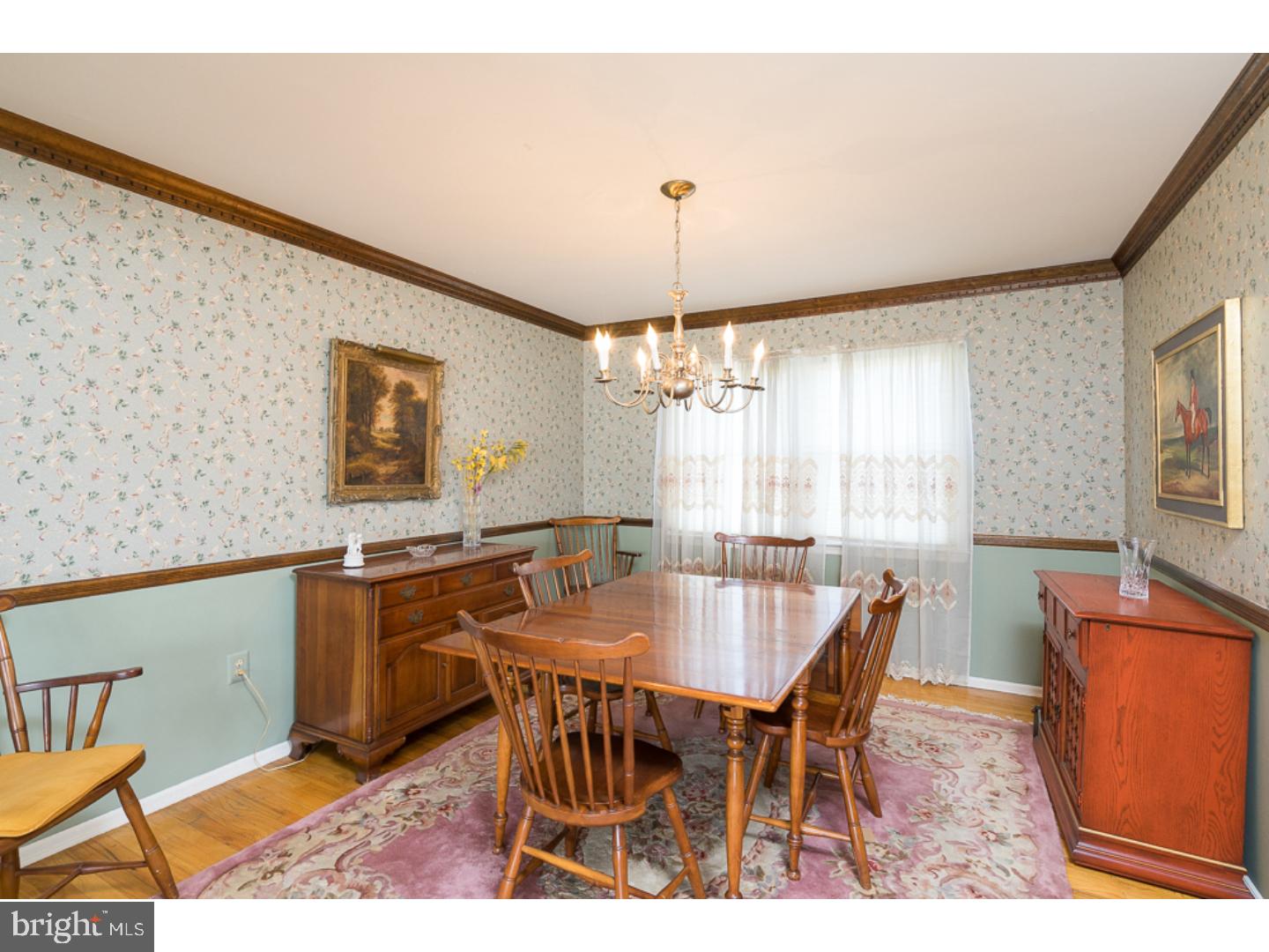 33 Tar Heels Road Trenton, NJ 08619 - Photo 7 of 24 Dining Room