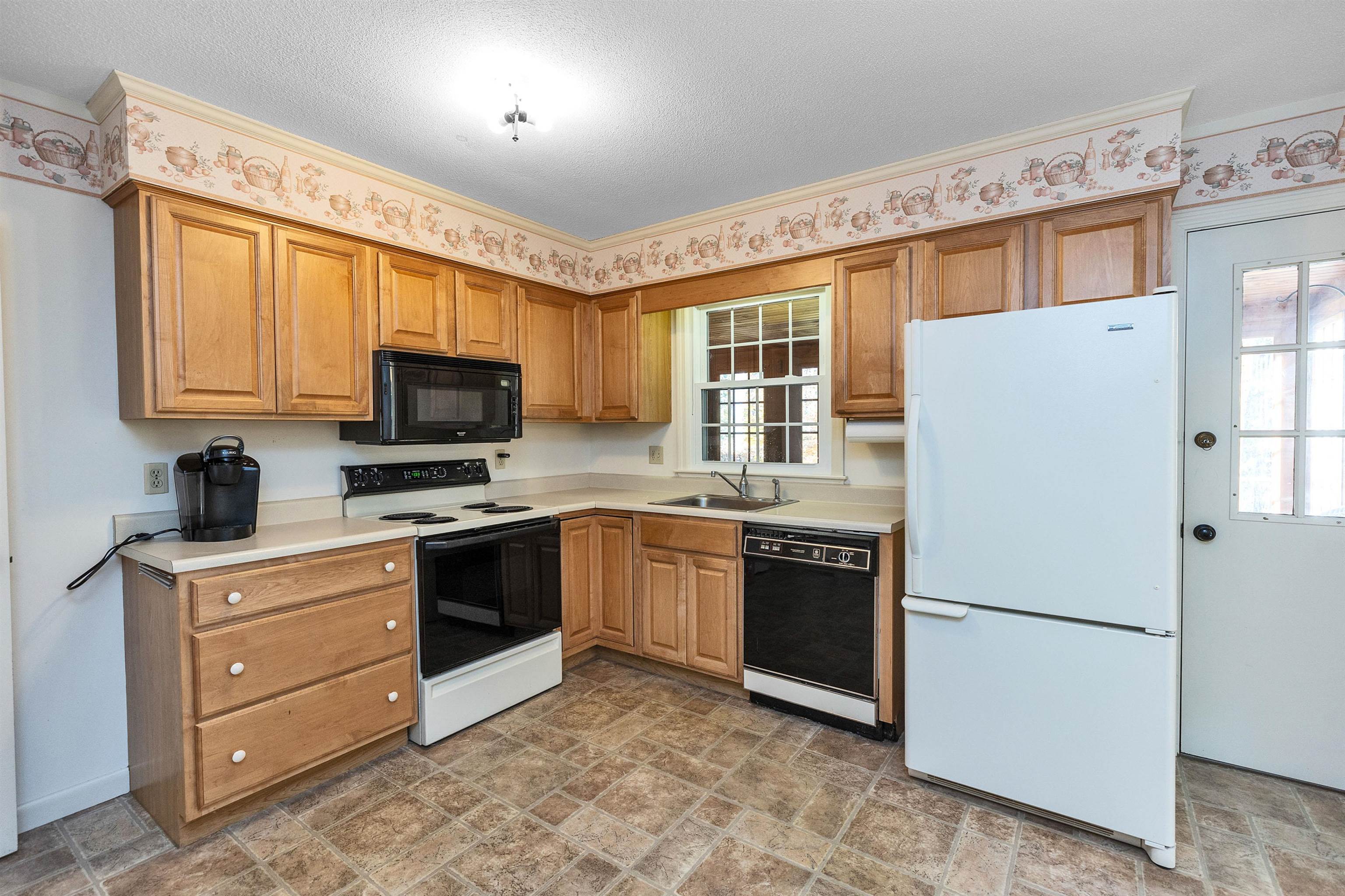 30 Nichols Road Peterborough, NH 03458 - Photo 4 of 40