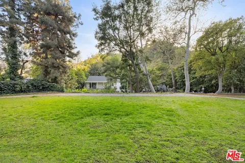 $7,995,000 | 1150 Stone Canyon Road, Los Angeles, CA 90077