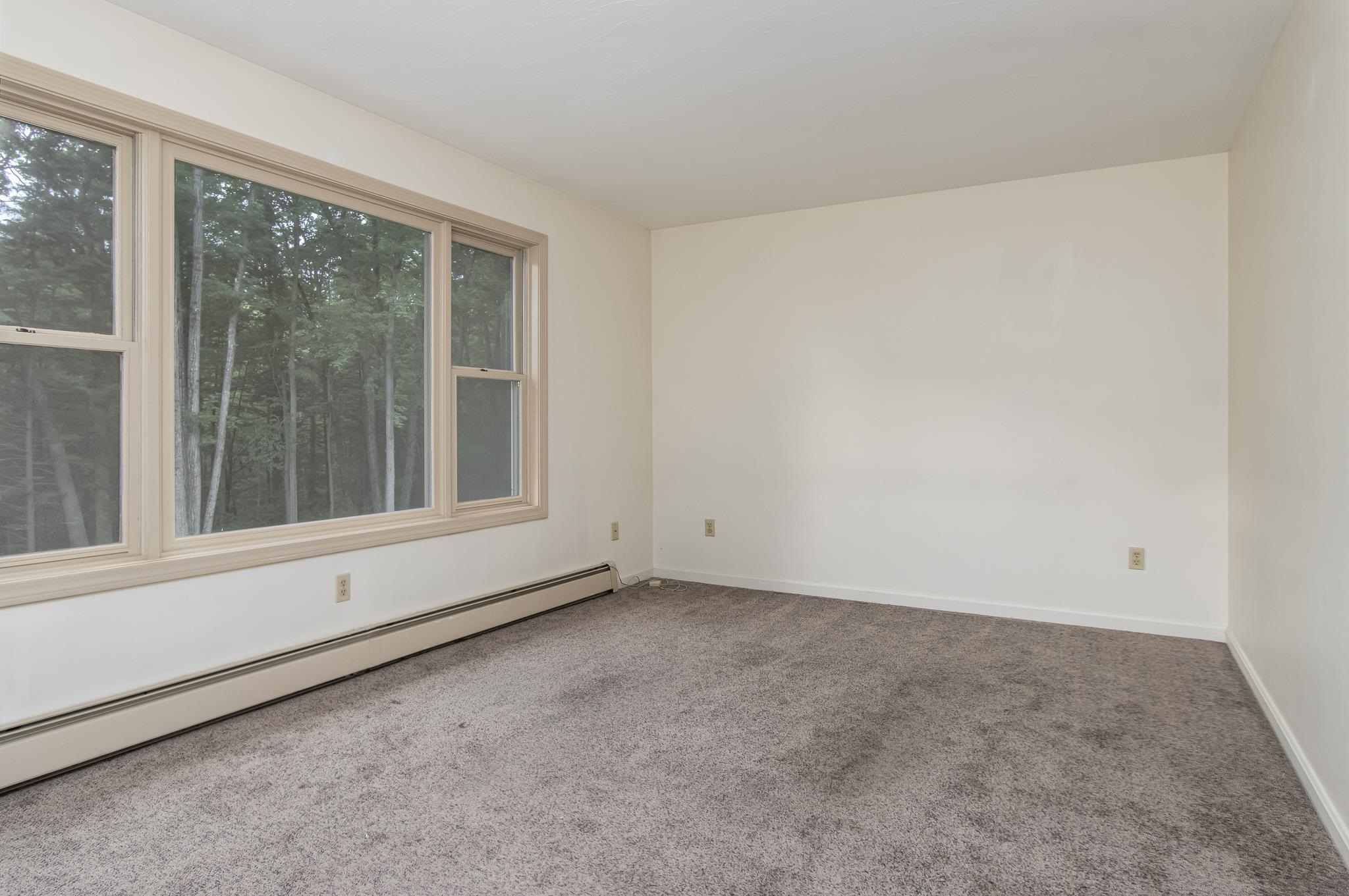 93 Bedford Road New Boston, NH 03070 - Photo 18 of 40