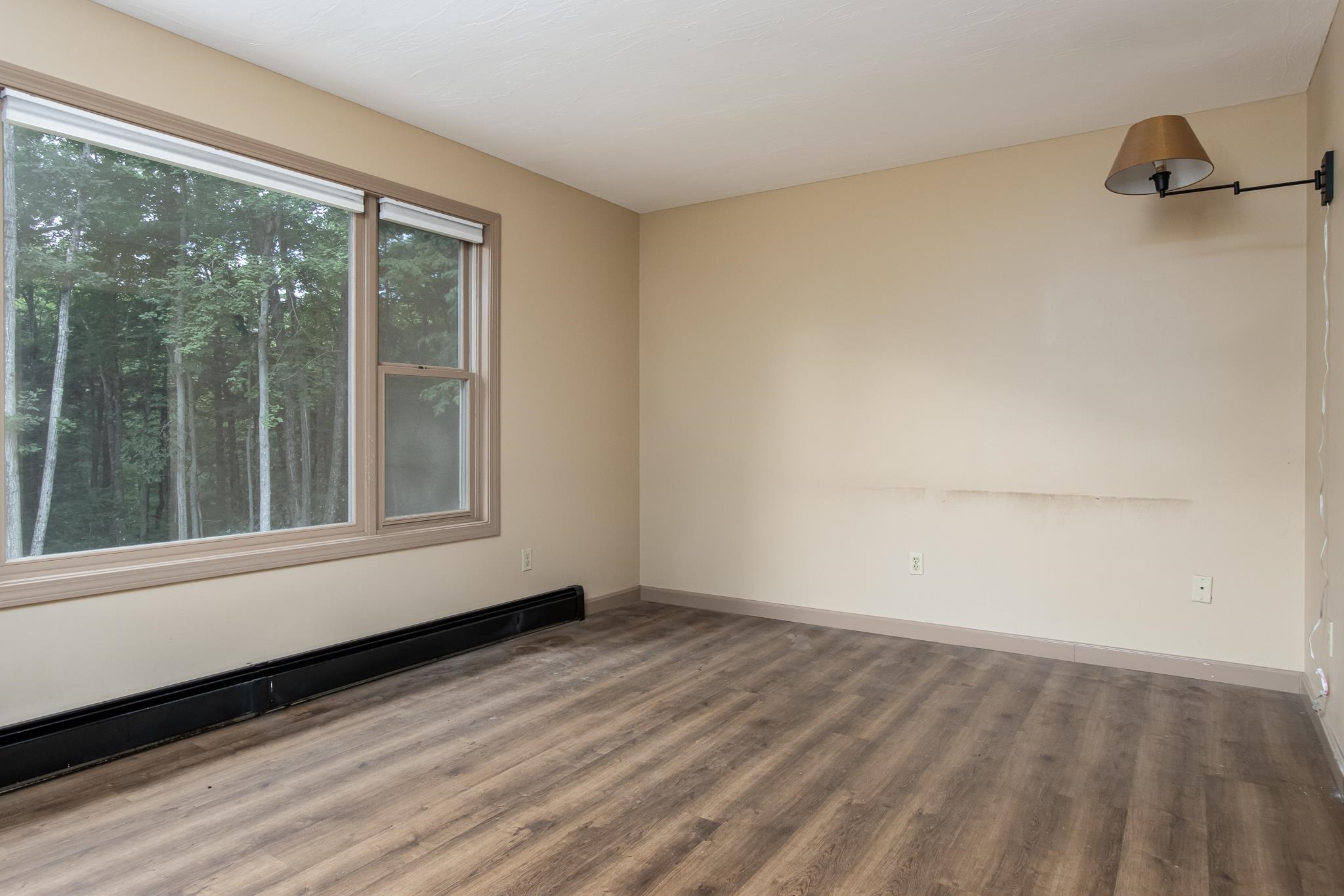 93 Bedford Road New Boston, NH 03070 - Photo 3 of 40