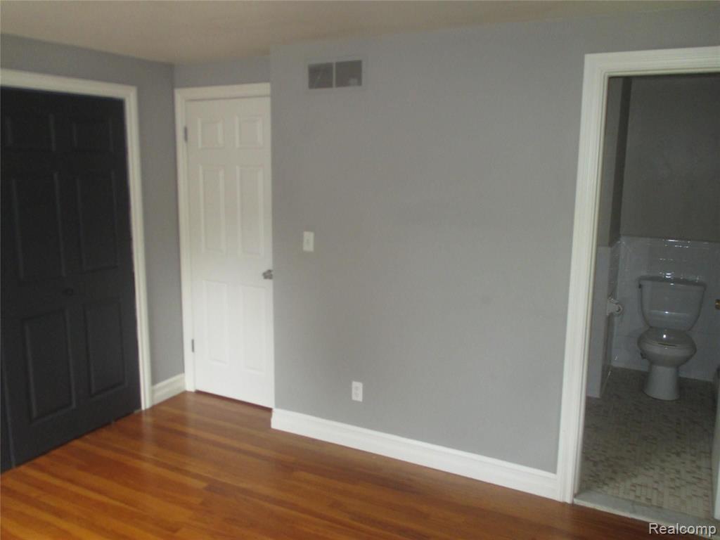 2011 West Avon Road Rochester Hills, MI 48309 - Photo 15 of 22