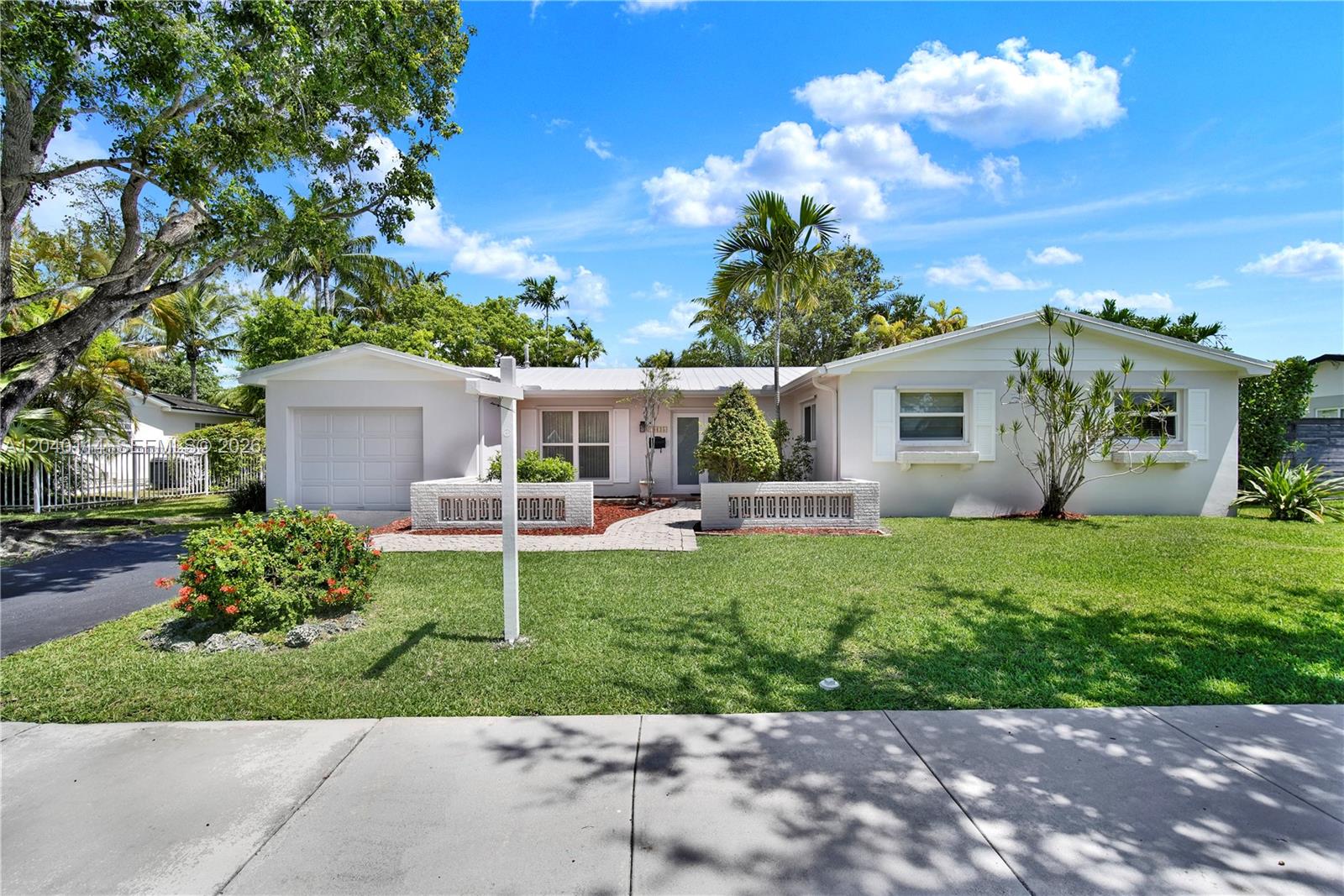 10435 Southwest 96th Street Miami, FL 33176 - Photo 44 of 44 Freshly painted outside