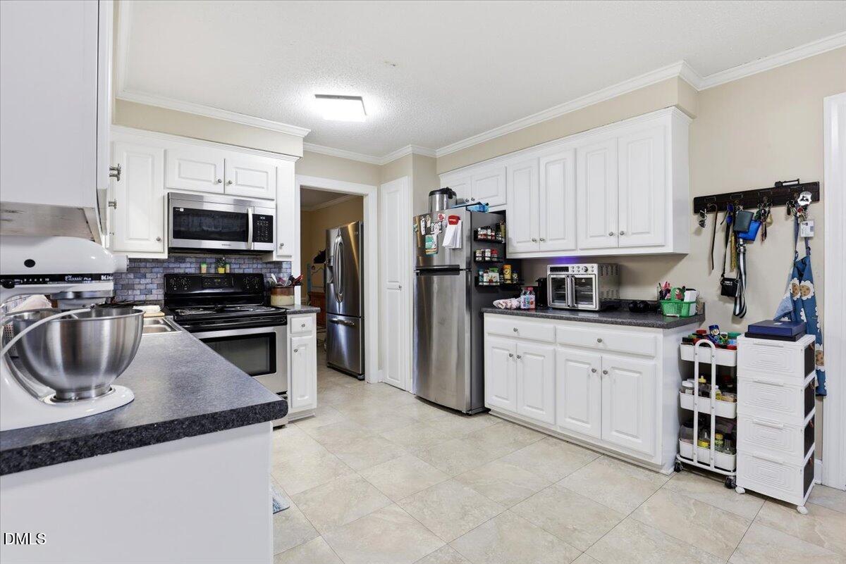 8156 Renfrow Road Kenly, NC 27542 - Photo 14 of 27 18-8156 Renfrow Rd-18