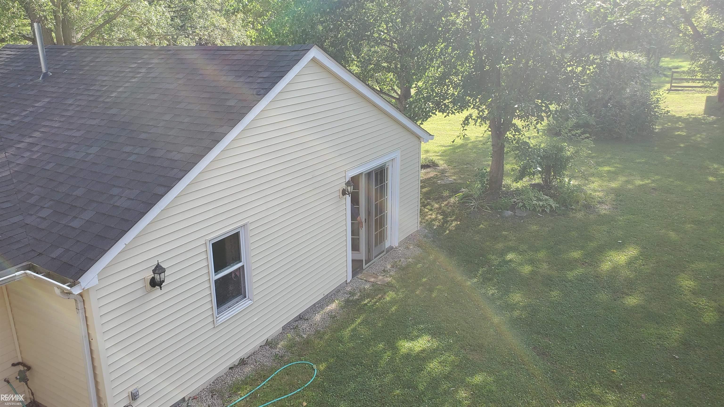 4450 Wall Road Port Huron, MI 48060 - Photo 29 of 45 50091315-28.JPG