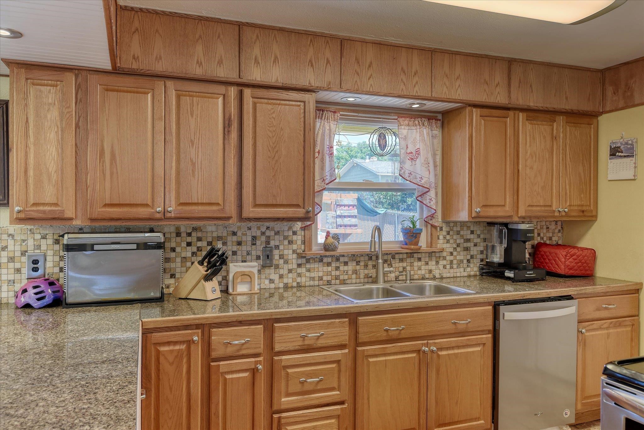 3907 East Cleveland Avenue Spokane, WA 99217 - Photo 10 of 46