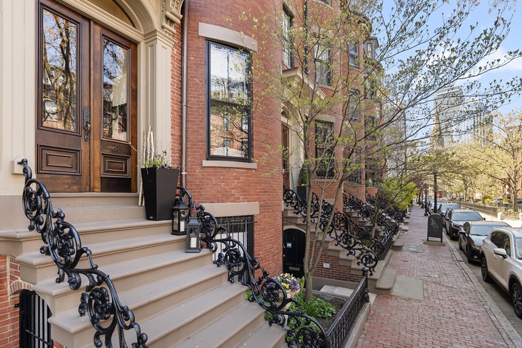 28 Rutland Square, Unit 3 Boston, MA 02118 - Photo 33 of 34 Gallery Image 33