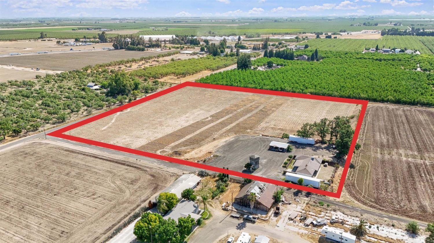18365 East Clausen Road Turlock, CA 95380 - Photo 21 of 28 a view of swimming pool with a yard and mountain view