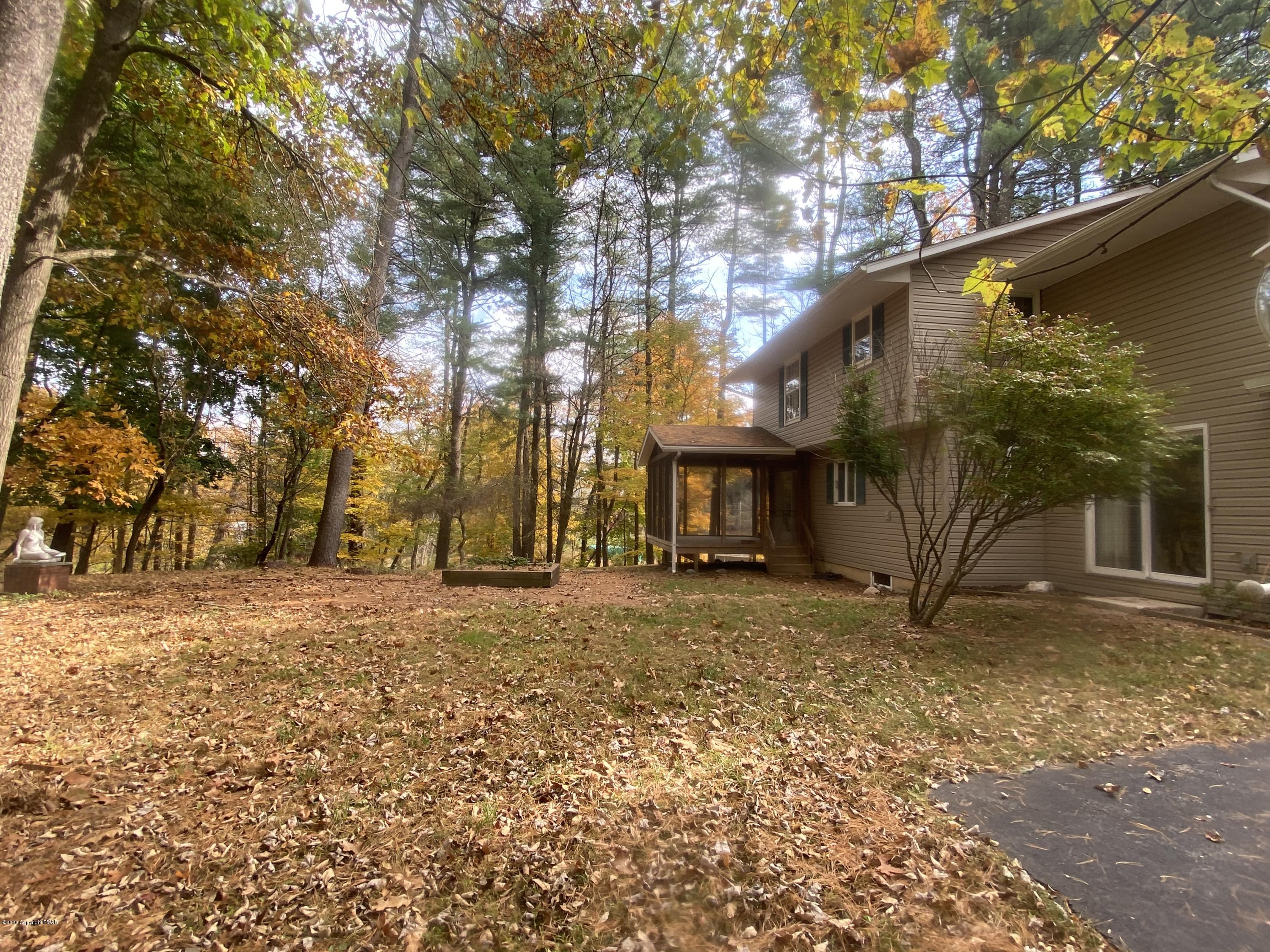 1505 Quentin Road Stroudsburg, PA 18360 - Photo 4 of 4 Side View