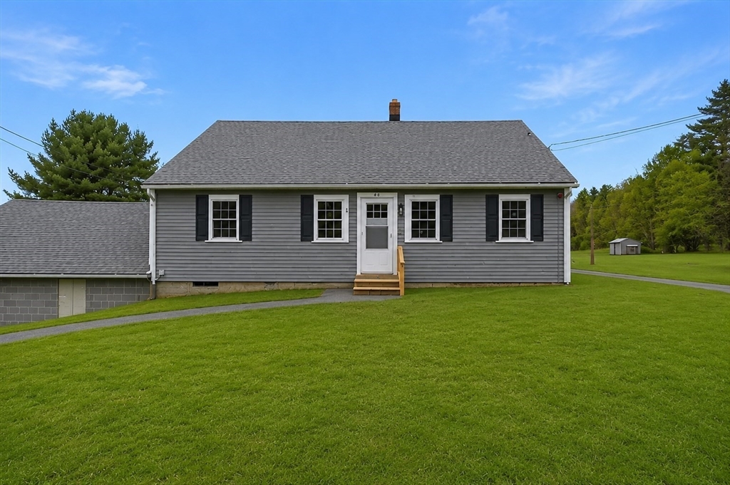 46 Smith Street Palmer, MA 01069 - Photo 1 of 25