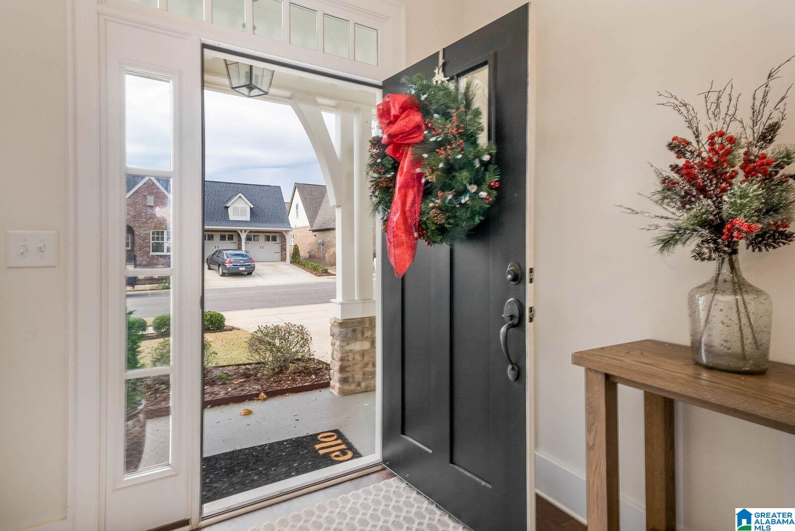 4930 Ridge Pass Birmingham, AL 35226 - Photo 4 of 37
