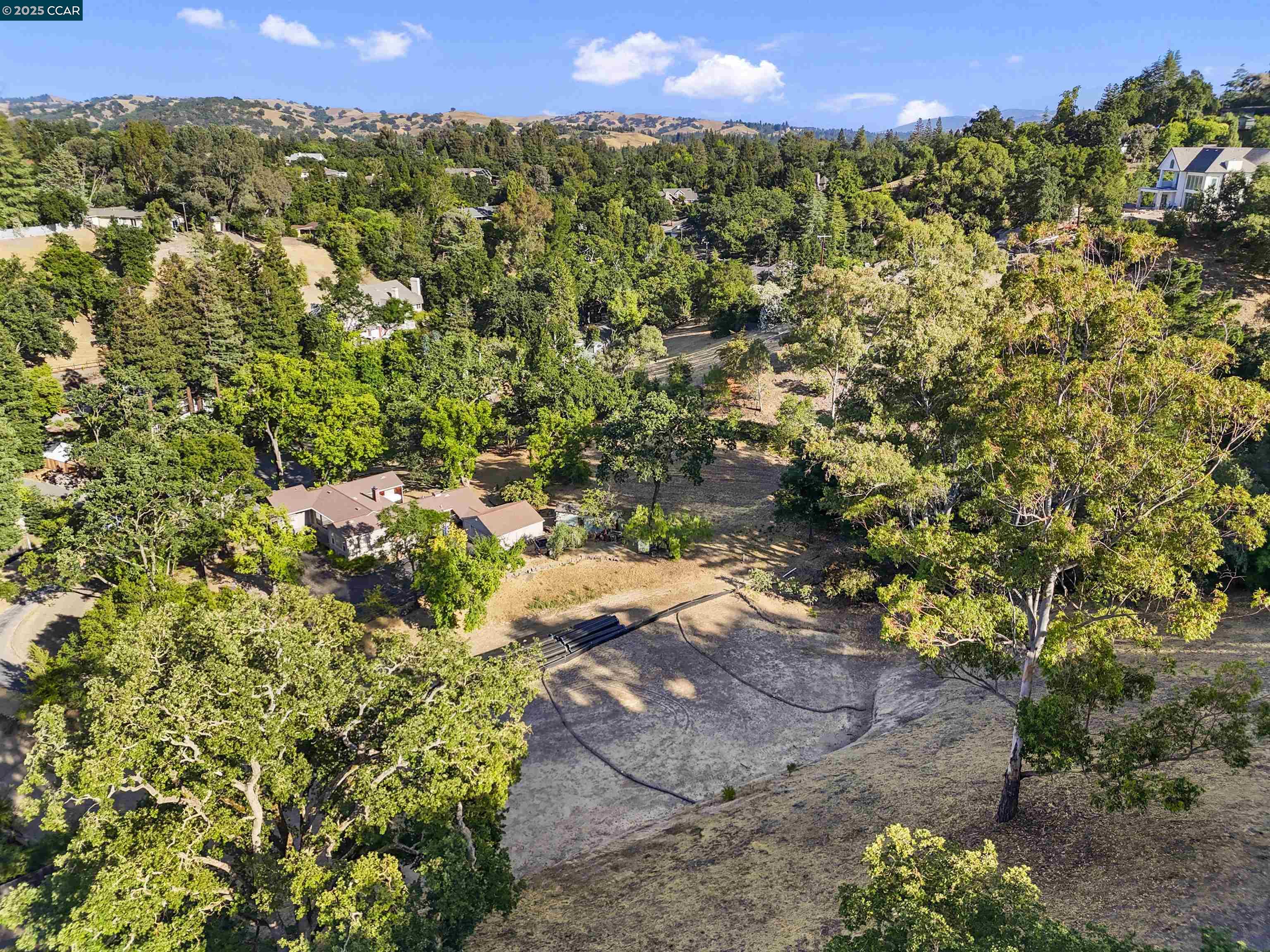 221 Dean Road Alamo, CA 94507 - Photo 13 of 31