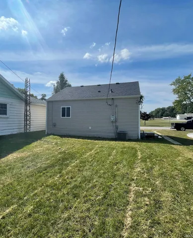 $130,000 | 561 Grayton Road, Kingsford Heights, IN 46346