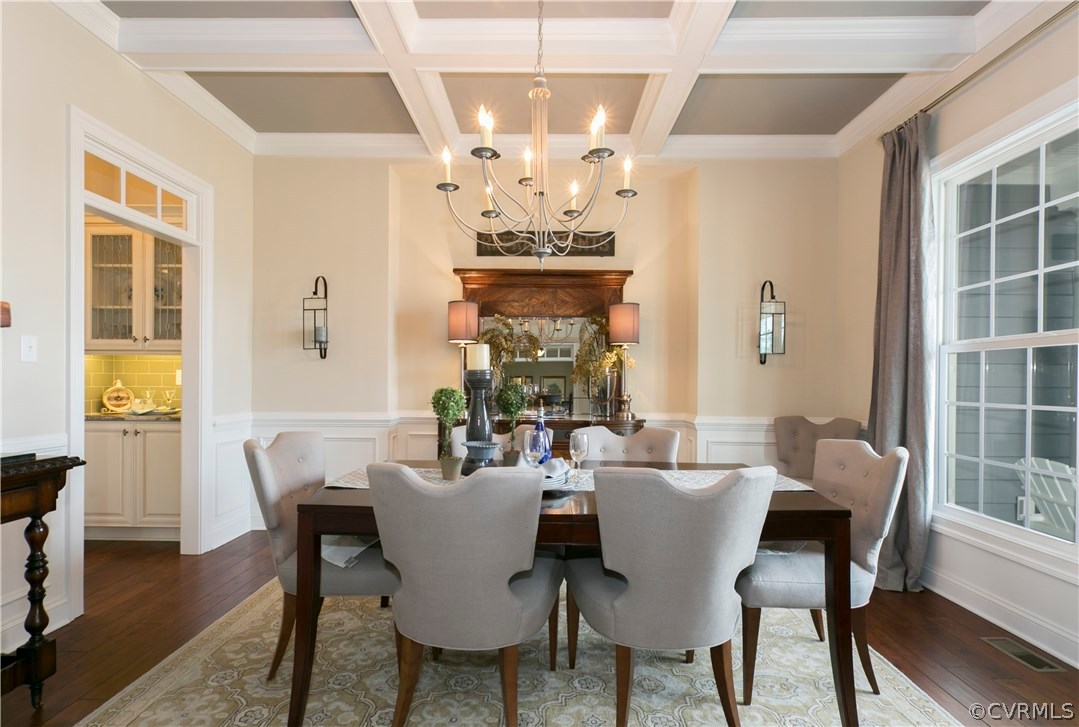 16407 Lambourne Road Midlothian, VA 23112 - Photo 4 of 47 Gallery Image 4