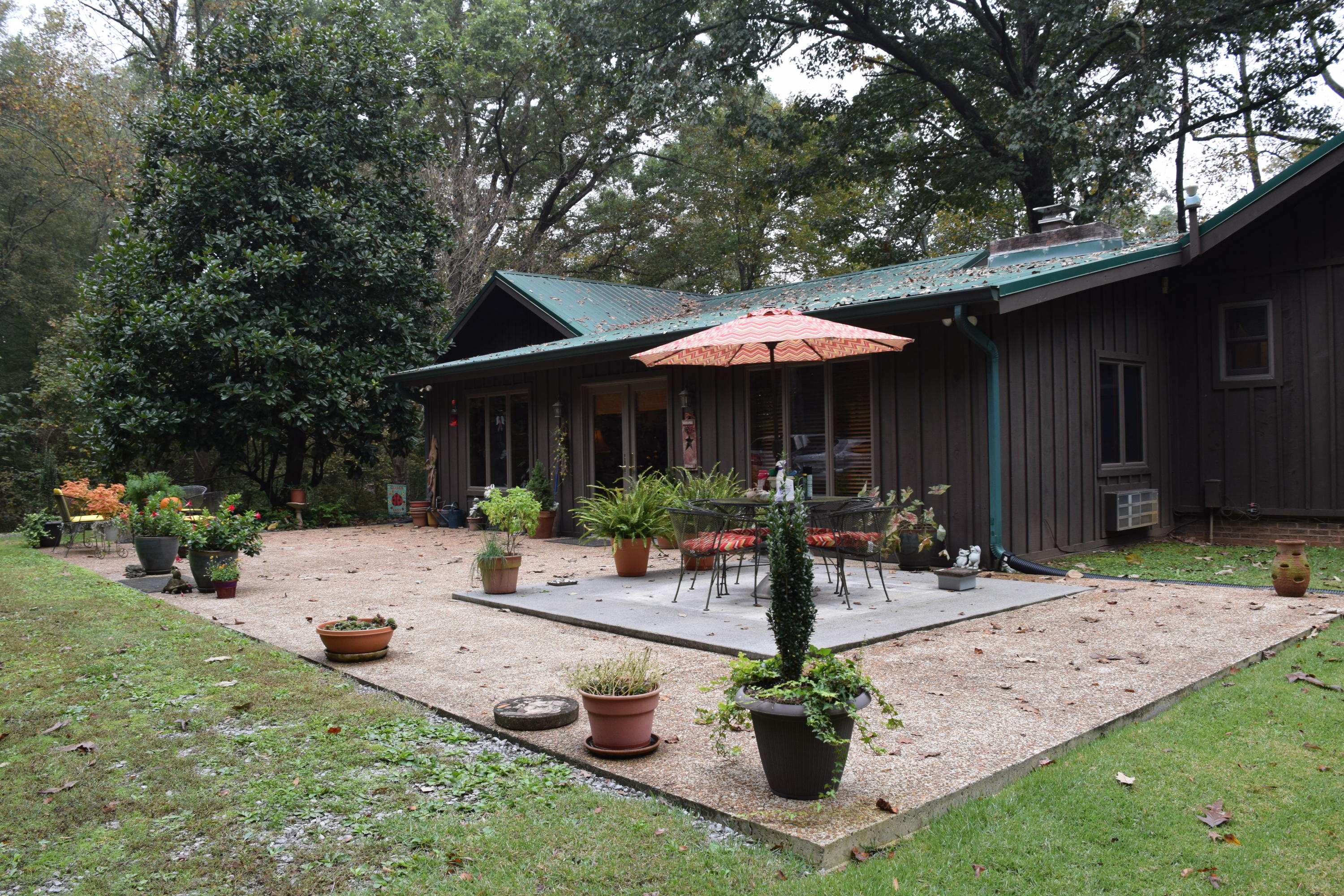 285 County Road 67 Riceville, TN 37370 - Photo 25 of 30 25 Patio