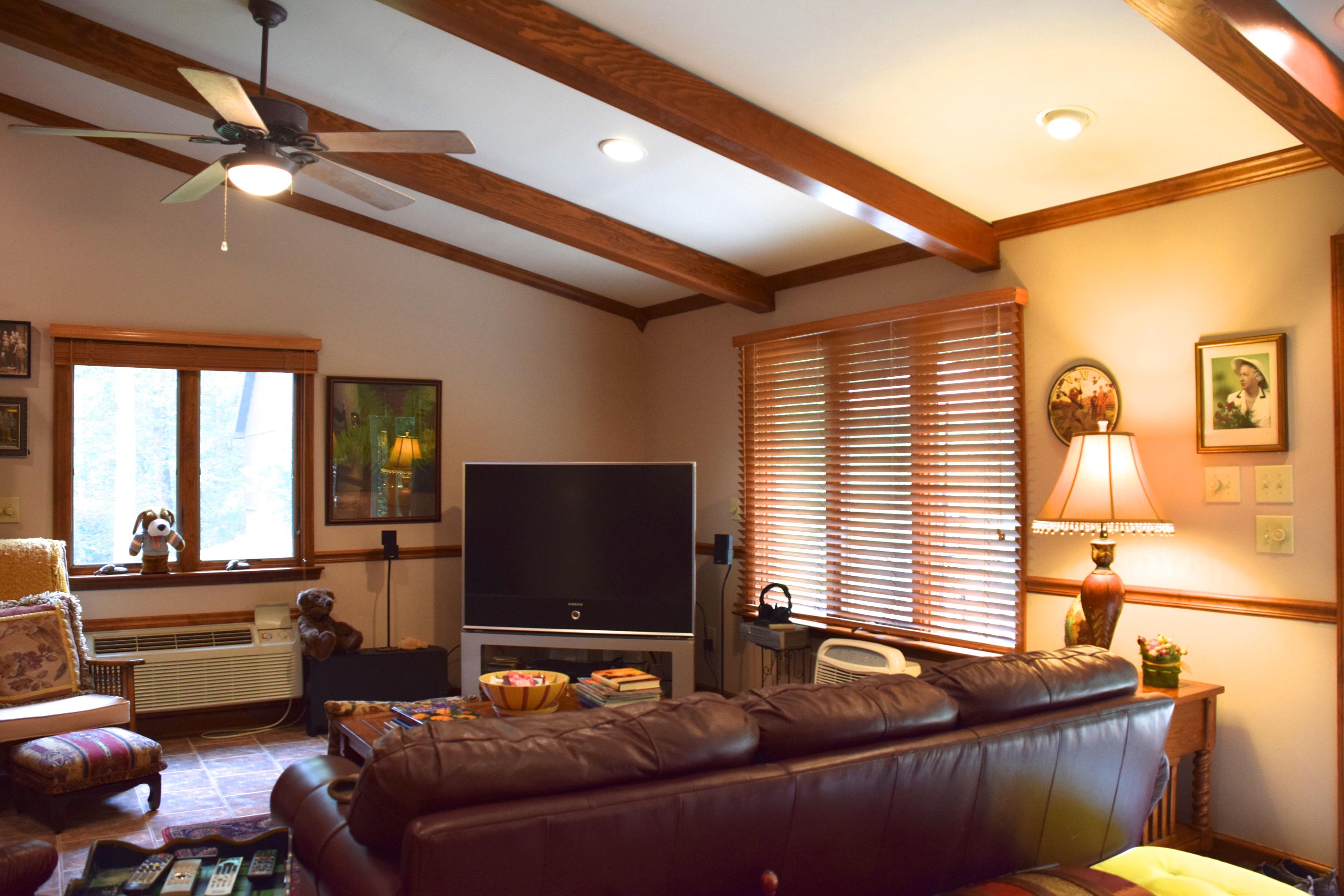 285 County Road 67 Riceville, TN 37370 - Photo 4 of 30 4 Living Room