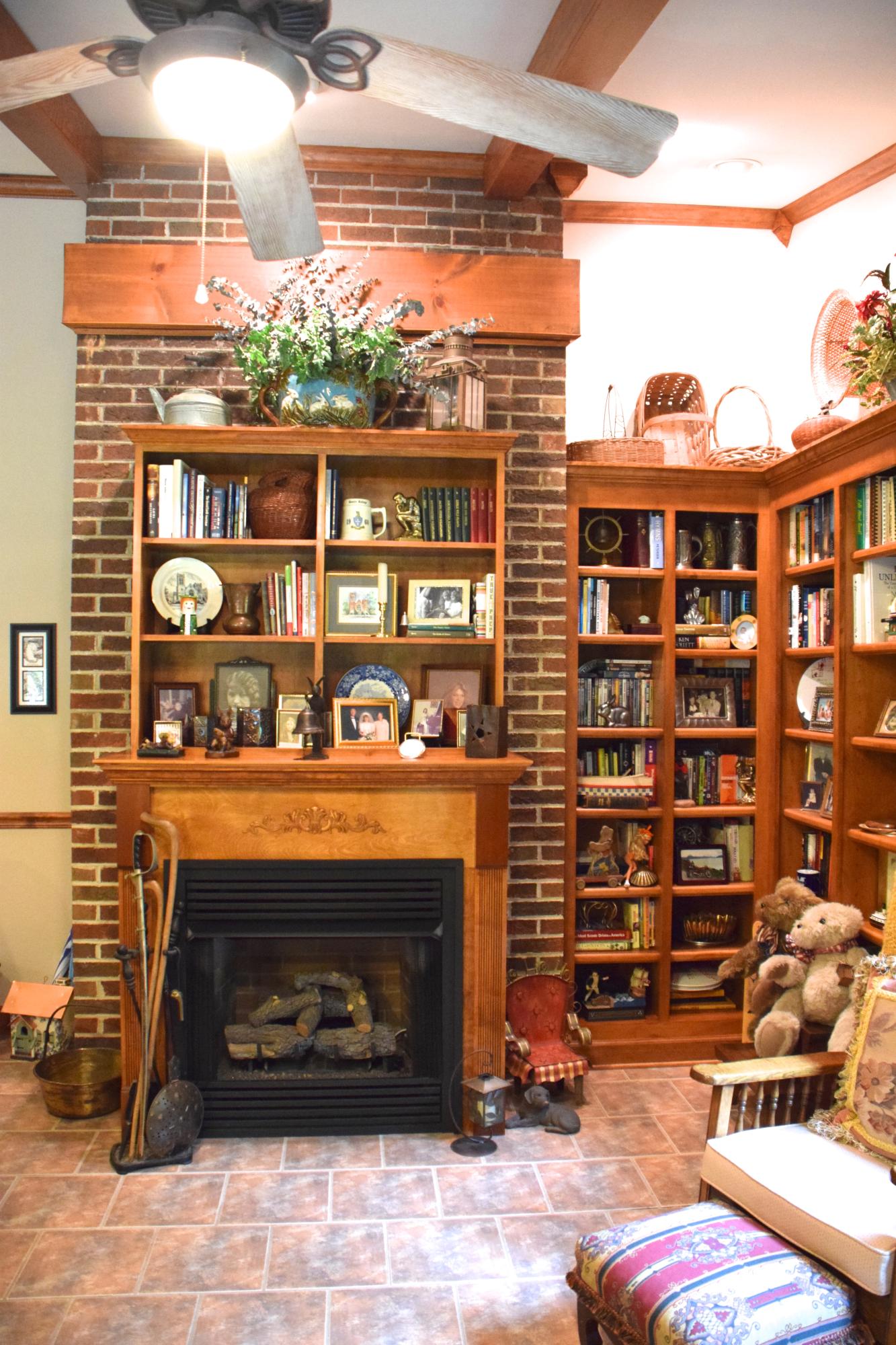 285 County Road 67 Riceville, TN 37370 - Photo 7 of 30 7 Living Room