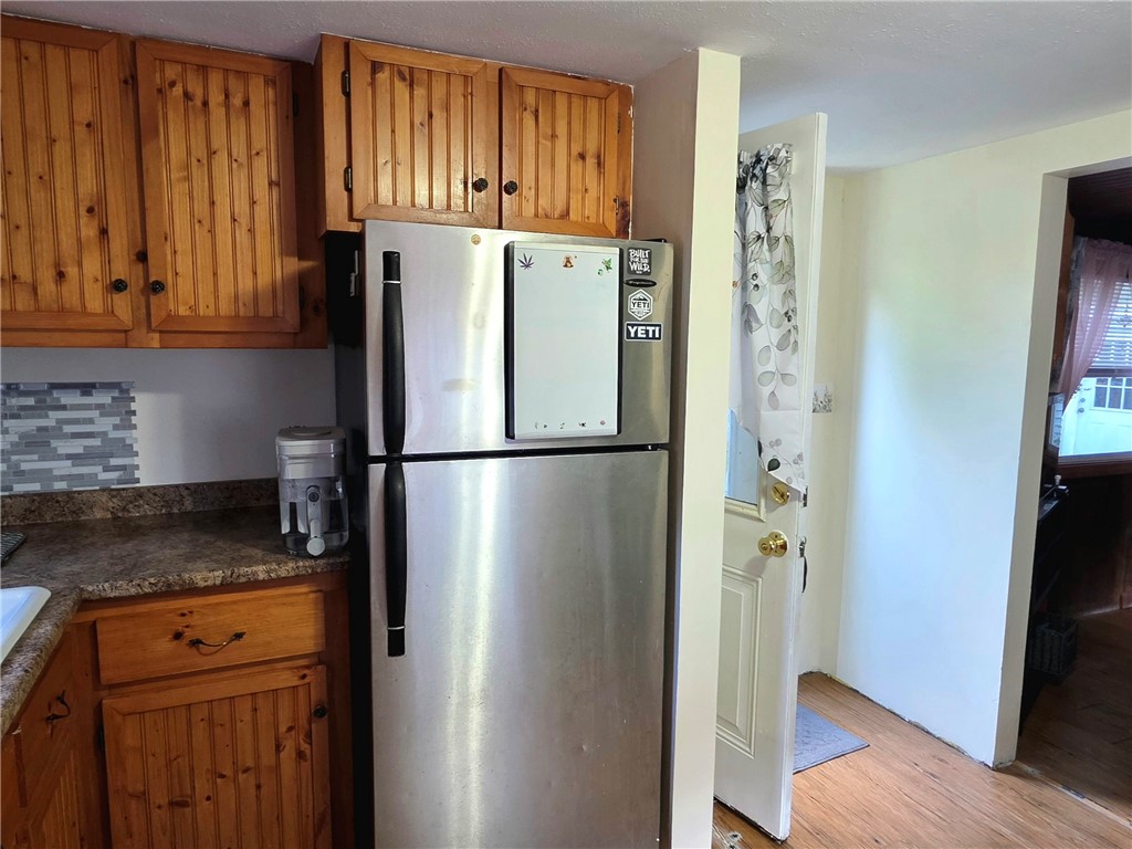23 Woodridge Road Burrillville, RI 02839 - Photo 6 of 10