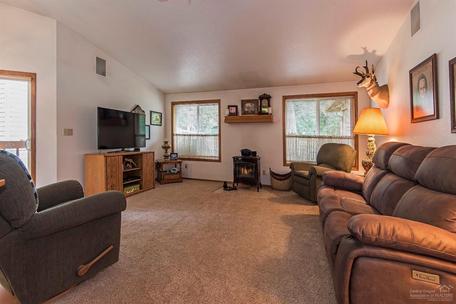 1862 Southwest Forest Ridge Avenue Bend, OR 97702 - Photo 2 of 15 Additional Photo