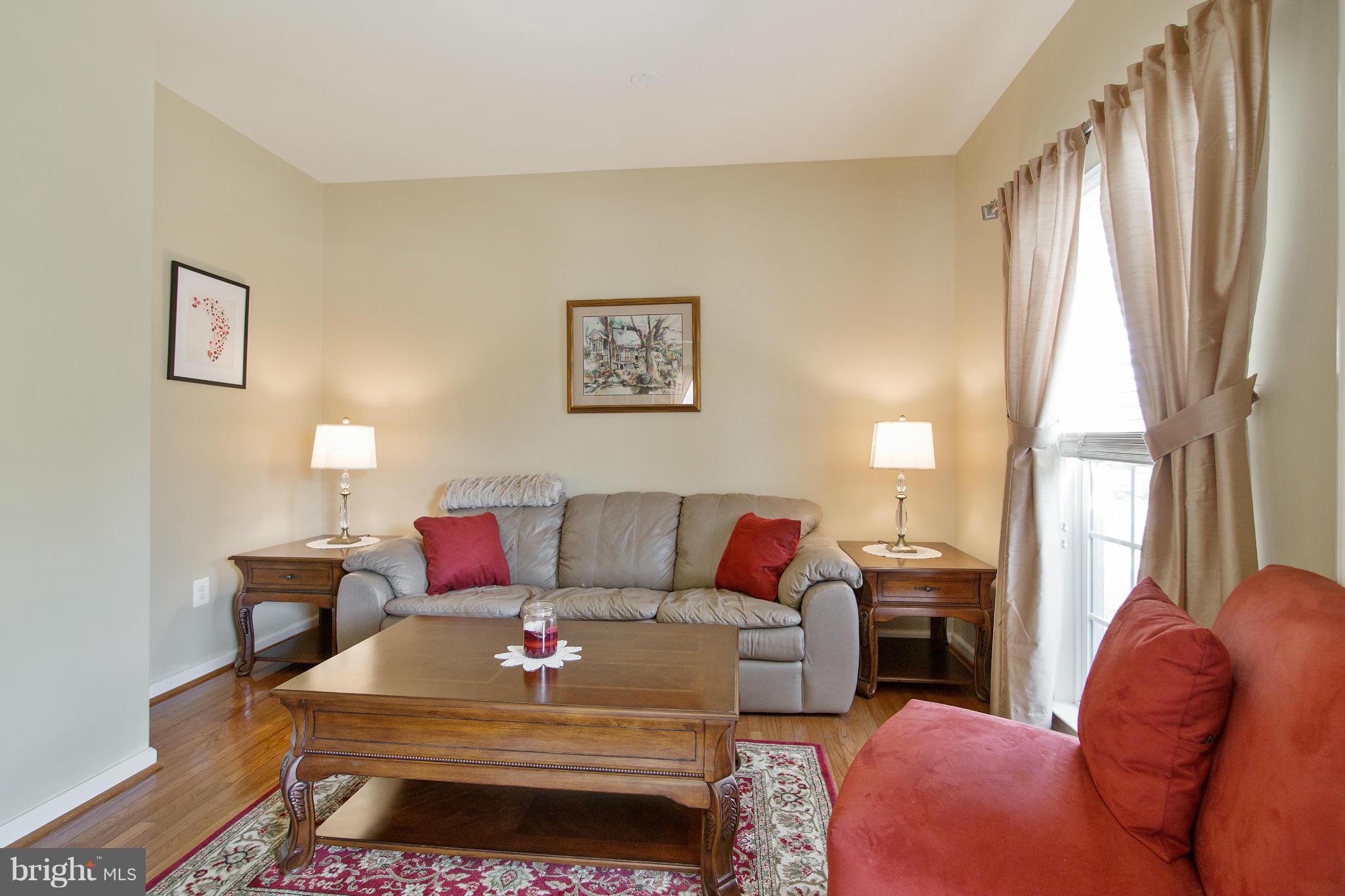 18414 Clear Smoke Road Boyds, MD 20841 - Photo 4 of 30 Living Room