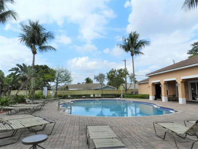 $2,300 | 3569 Forest Hill Boulevard, Unit 108, Palm Springs, FL 33406