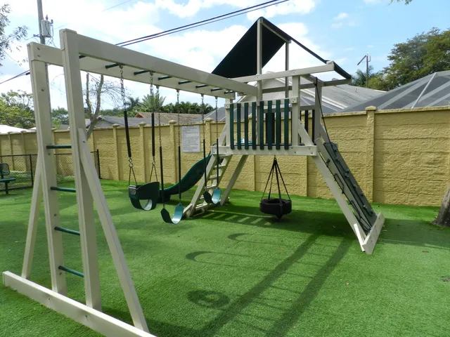 $2,300 | 3569 Forest Hill Boulevard, Unit 108, Palm Springs, FL 33406